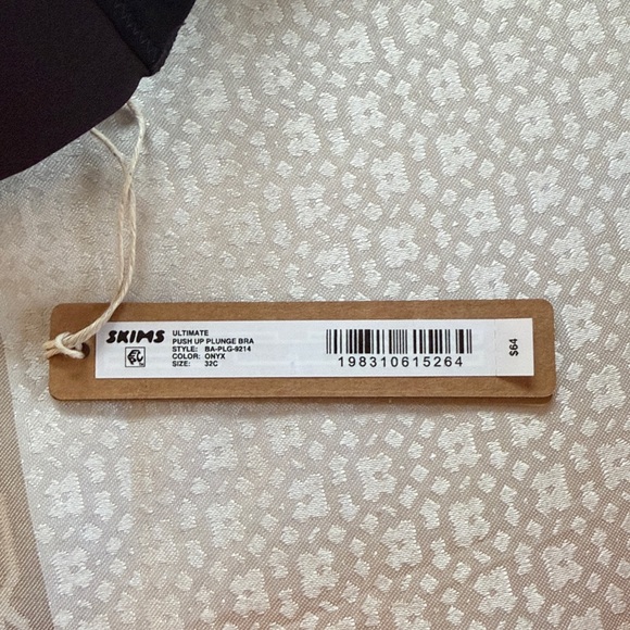 SKIMS Onyx Plunge Bra - Picture 3 of 3